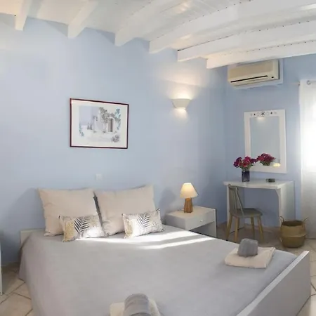 Lovely & Traditional House In Paros