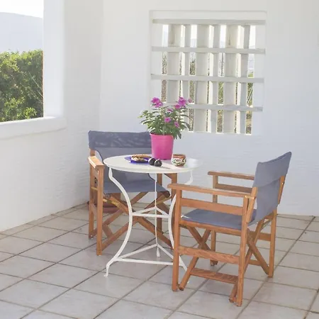 Lovely & Traditional House In Paros *