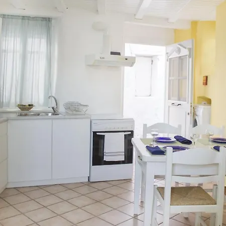 Lovely & Traditional House In Paros Márpissa